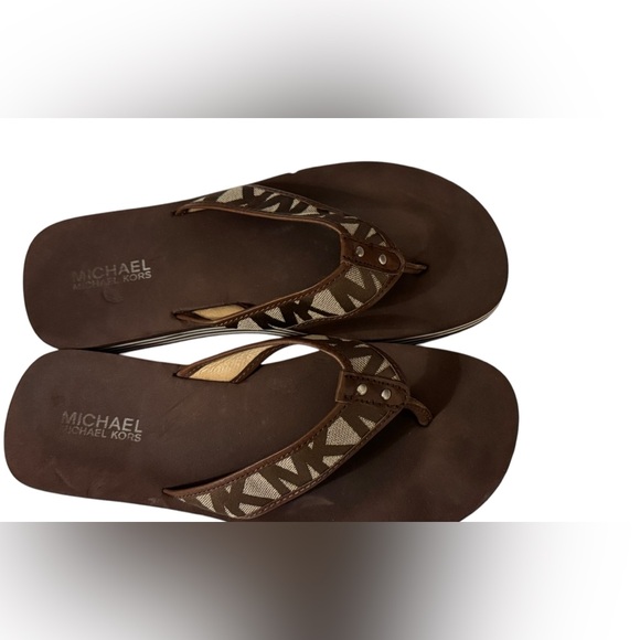 Michael Kors Brown Flip Flops Sandals - Picture 5 of 5